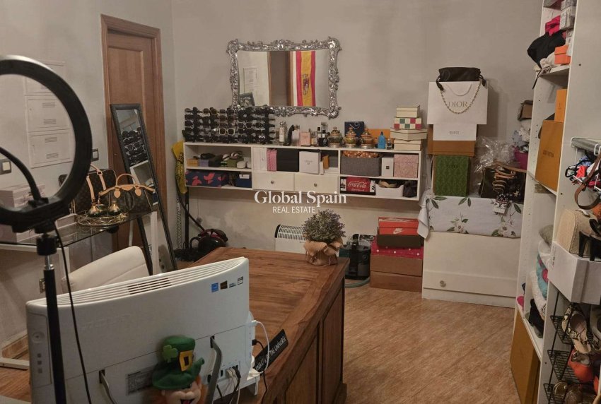 Venta - VILLA -
Alpera