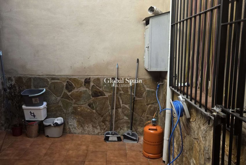 Venta - VILLA -
Alpera