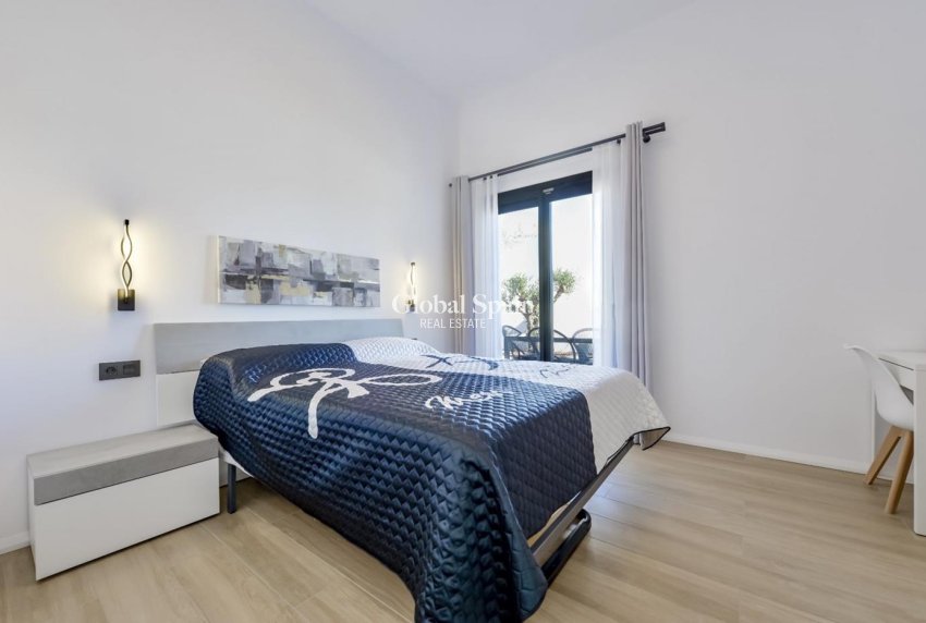 Venta - VILLA -
ALTEA - Costa Blanca