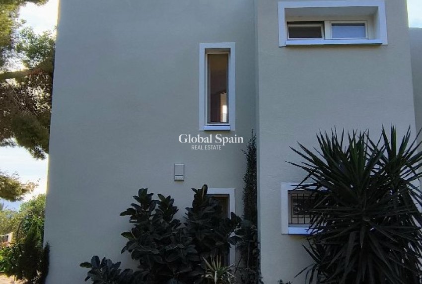 Venta - VILLA -
ALTEA - Marina Baja