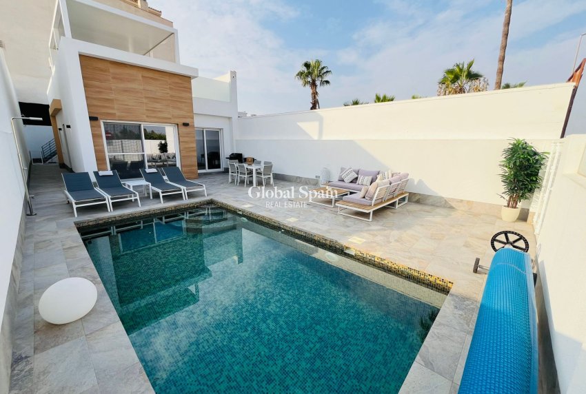 Venta - VILLA -
AVILESES - Inland