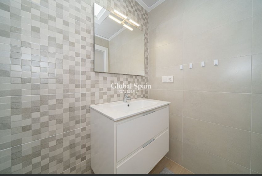 Venta - VILLA -
AVILESES - Inland