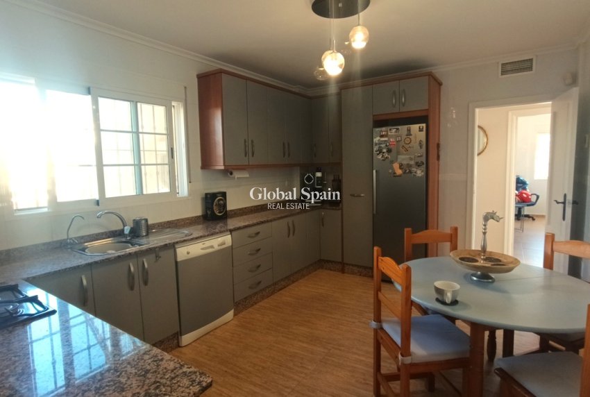 Venta - VILLA -
AVILESES - Inland