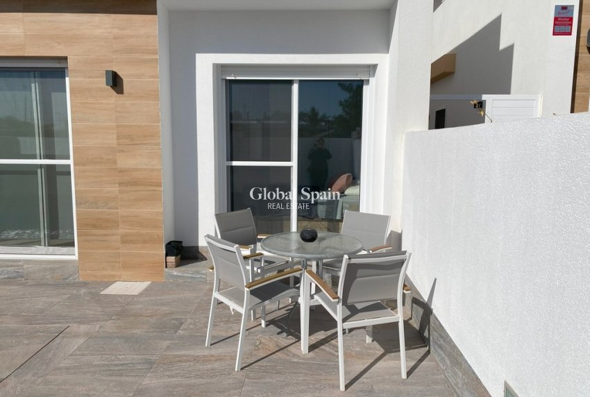 Venta - VILLA -
AVILESES - Inland