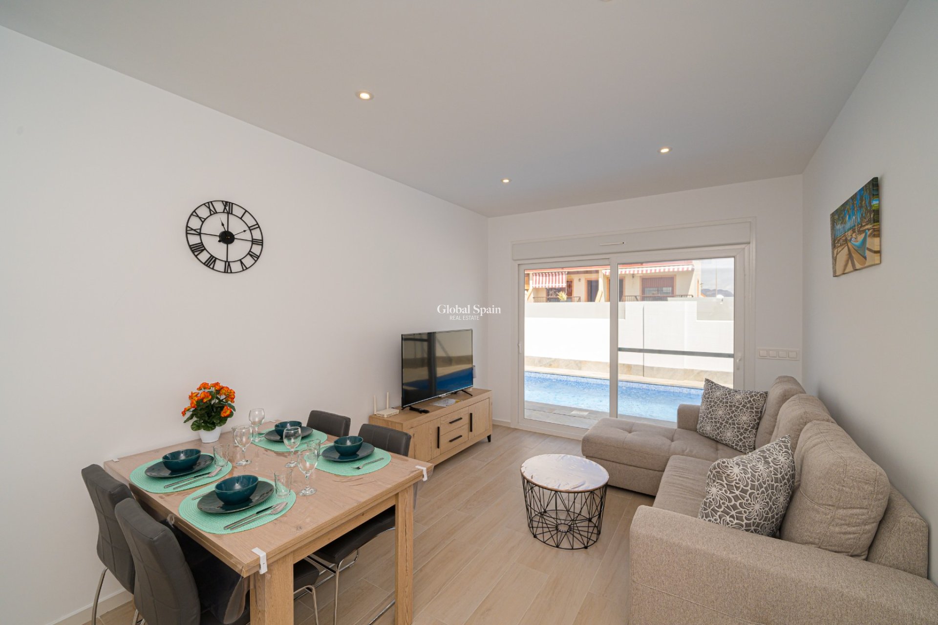 Venta - VILLA -
AVILESES - Inland