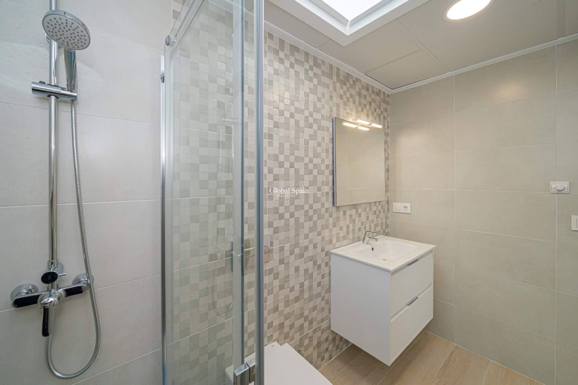 Venta - VILLA -
AVILESES - Inland