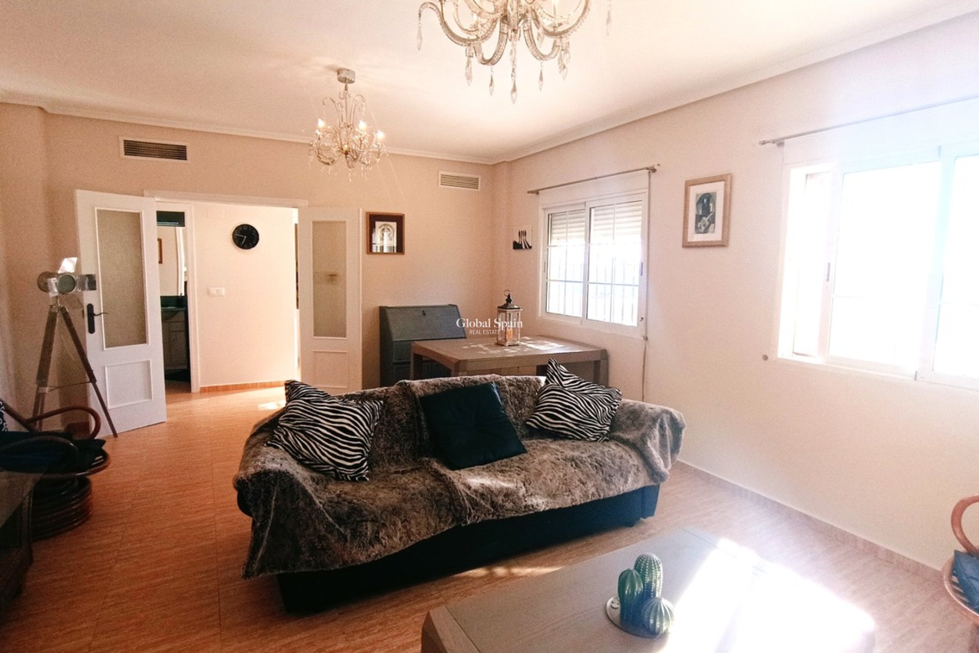 Venta - VILLA -
AVILESES - Inland