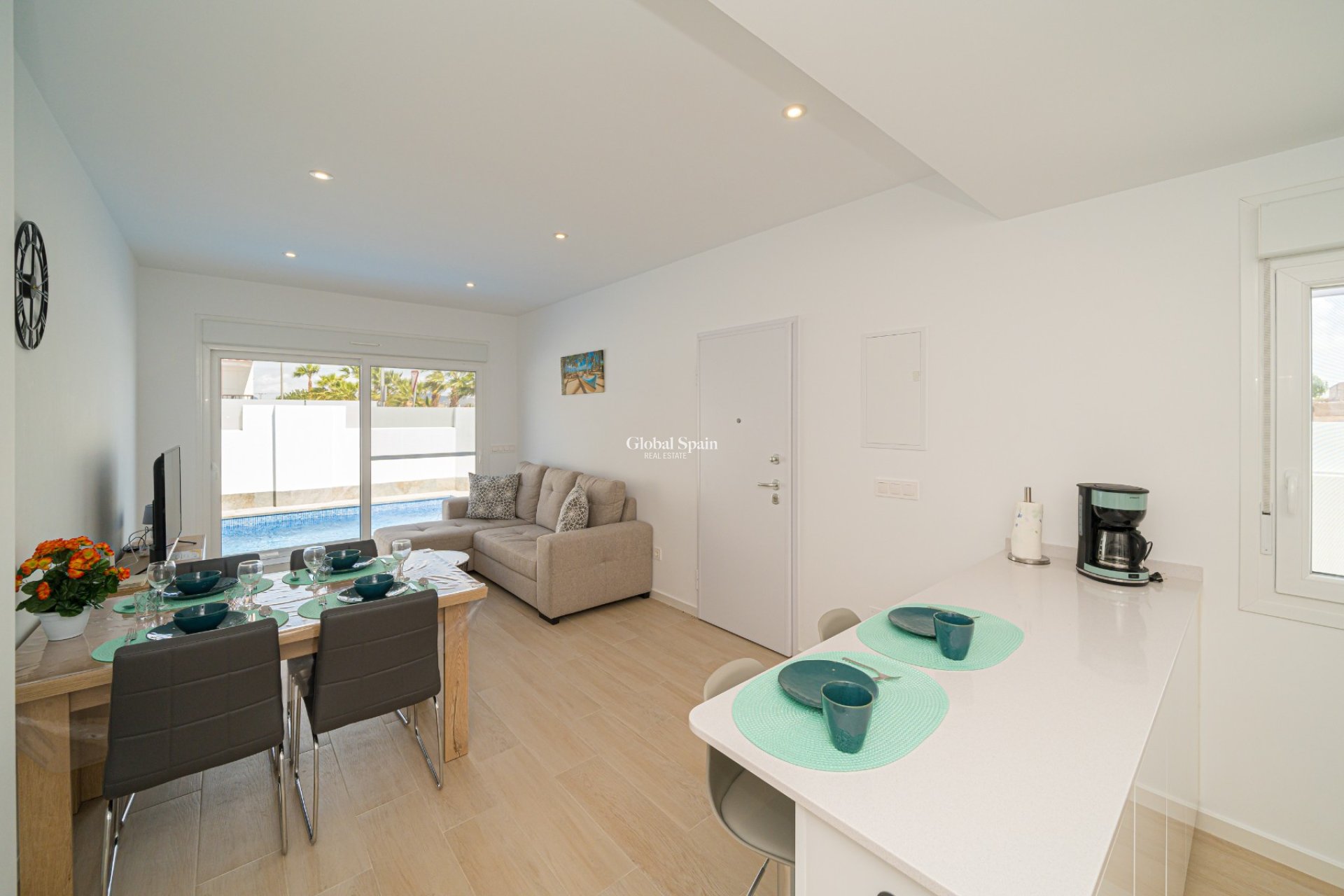 Venta - VILLA -
AVILESES - Inland
