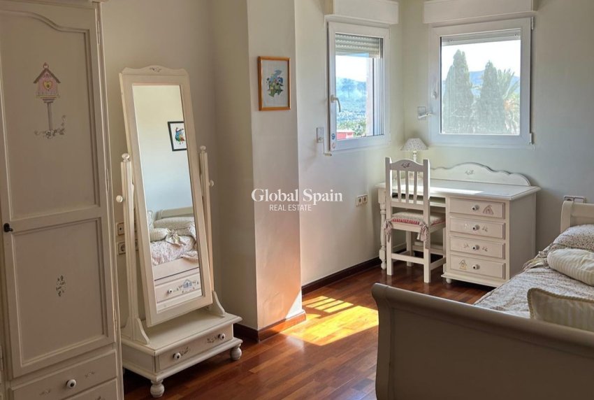 Venta - VILLA -
BENIDORM - Levante