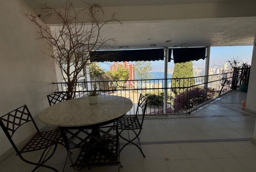 Venta - VILLA -
BENIDORM - Levante