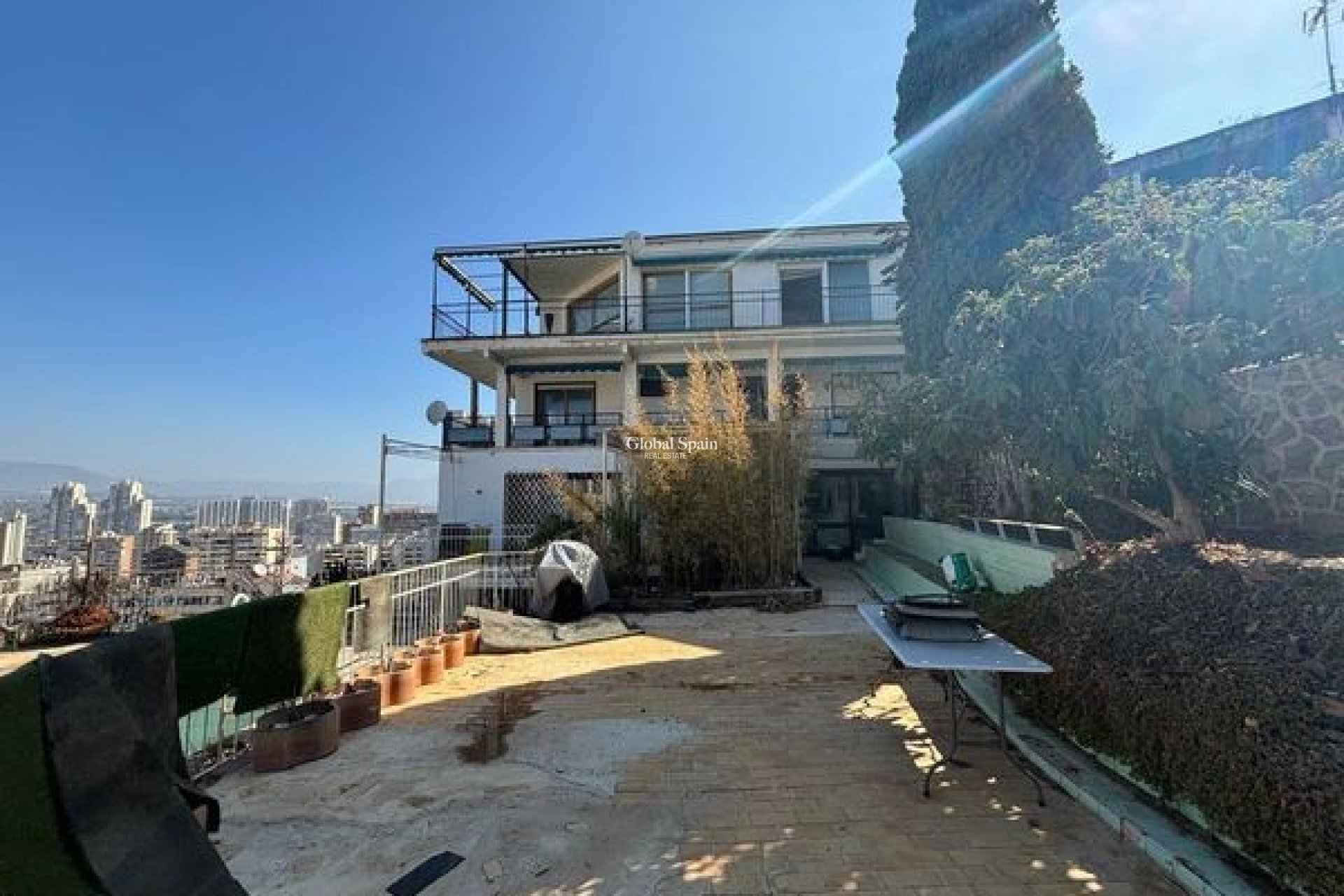 Venta - VILLA -
BENIDORM - Levante