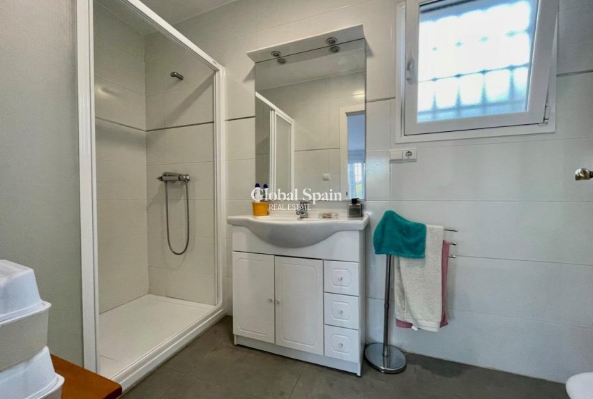 Venta - VILLA -
BENIDORM - Urbanizaciones