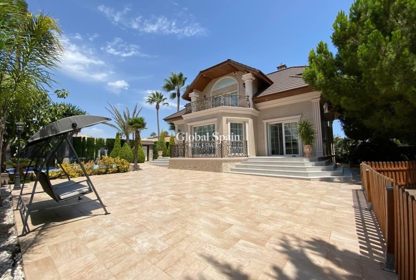 Venta - VILLA -
BENIJÓFAR - Ciudad Quesada