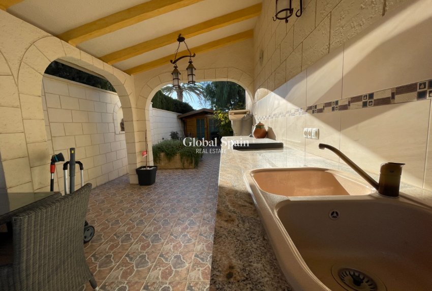 Venta - VILLA -
BENIJÓFAR - Costa Blanca