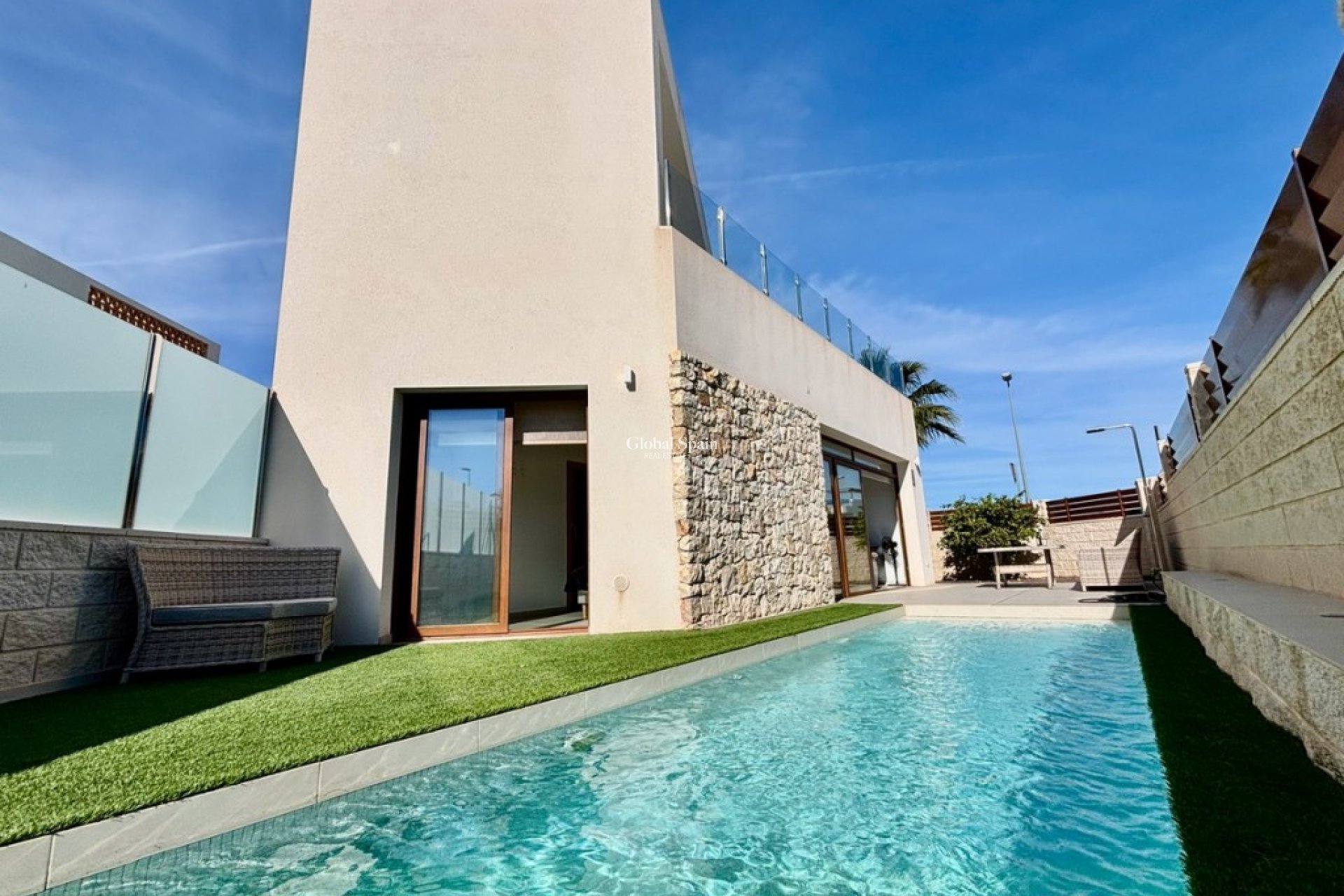 Venta - VILLA -
BENIJÓFAR - Costa Blanca