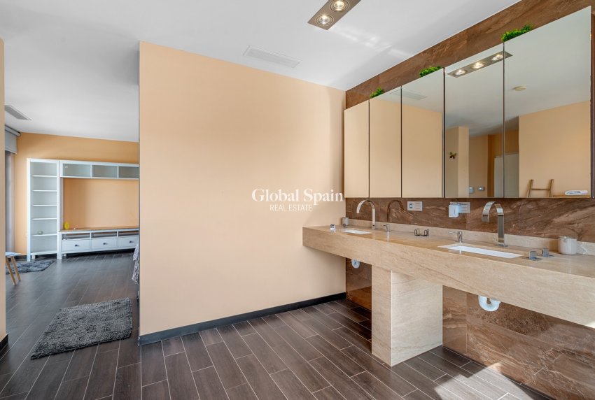 Venta - VILLA -
BENIJÓFAR - Costa Blanca