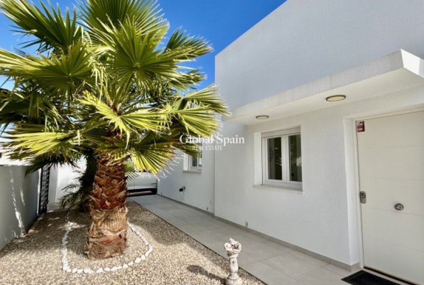 Venta - VILLA -
BENIJÓFAR - Costa Blanca