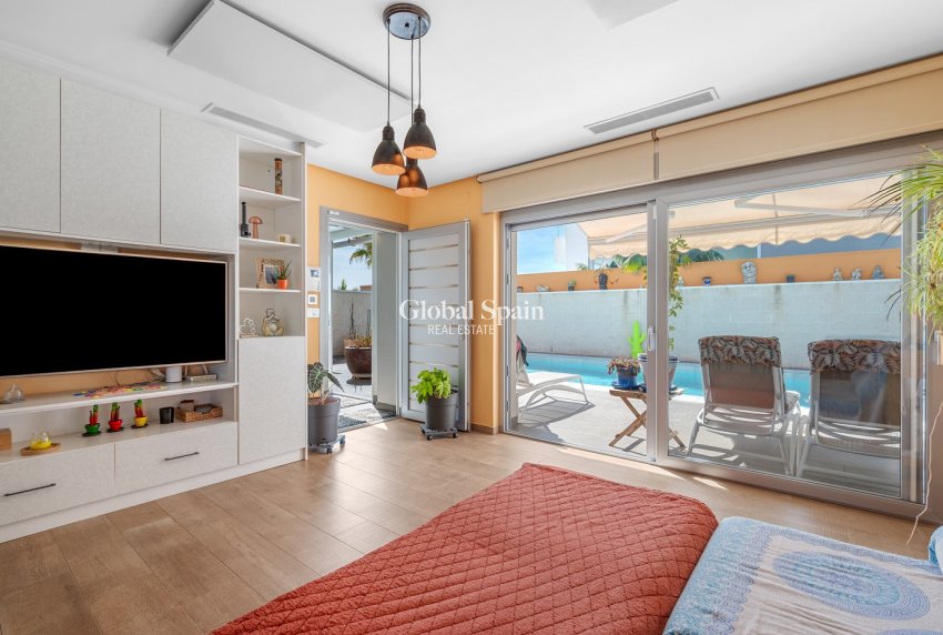 Venta - VILLA -
BENIJÓFAR - Costa Blanca