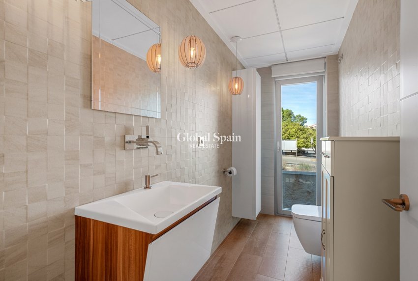 Venta - VILLA -
BENIJÓFAR - Costa Blanca