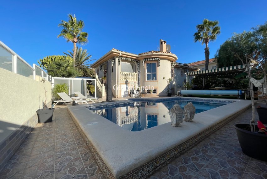 Venta - VILLA -
BENIJÓFAR - Costa Blanca