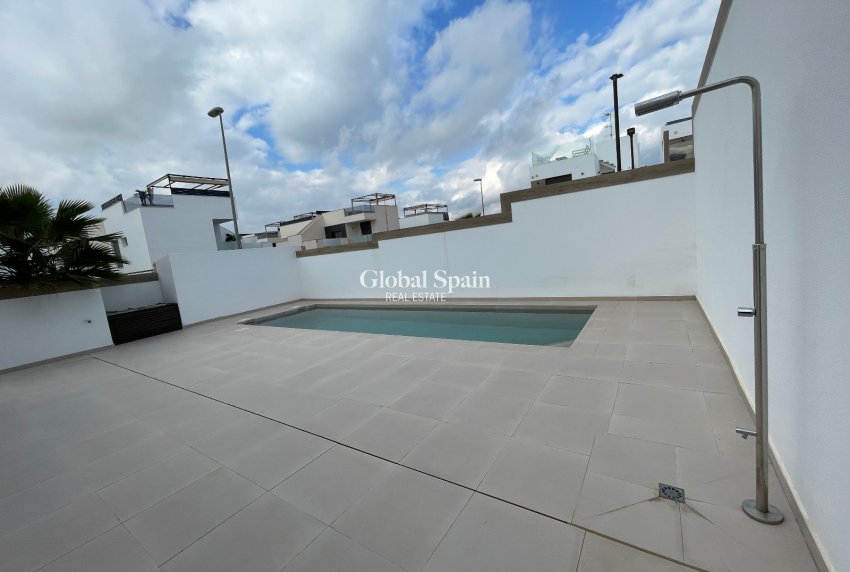 Venta - VILLA -
BENIJÓFAR - Costa Blanca