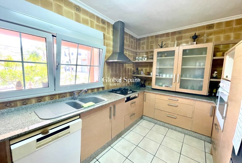 Venta - VILLA -
BENIJÓFAR - Costa Blanca