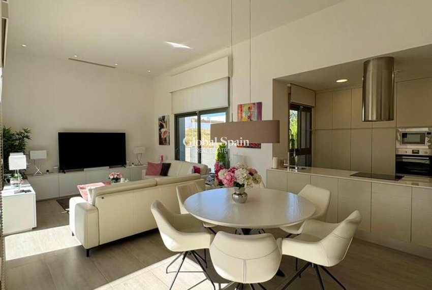 Venta - VILLA -
BENIJÓFAR - Costa Blanca