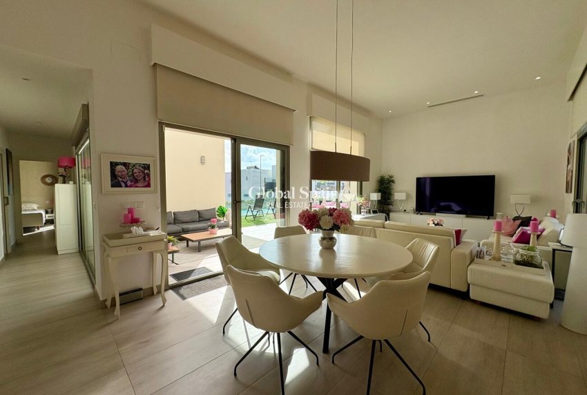 Venta - VILLA -
BENIJÓFAR - Costa Blanca