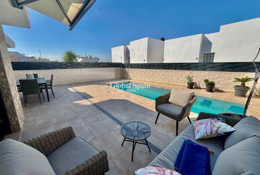 Venta - VILLA -
BENIJÓFAR - Pueblo 4