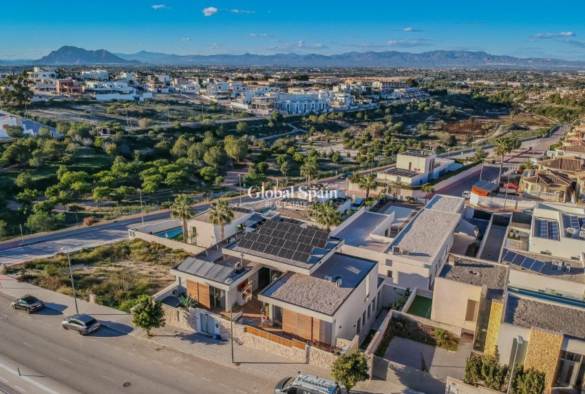 Venta - VILLA -
BENIJÓFAR - Residencial Benimar