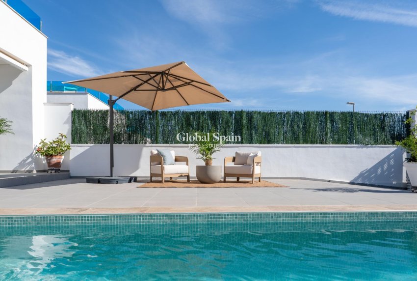 Venta - VILLA -
BIGASTRO - D6