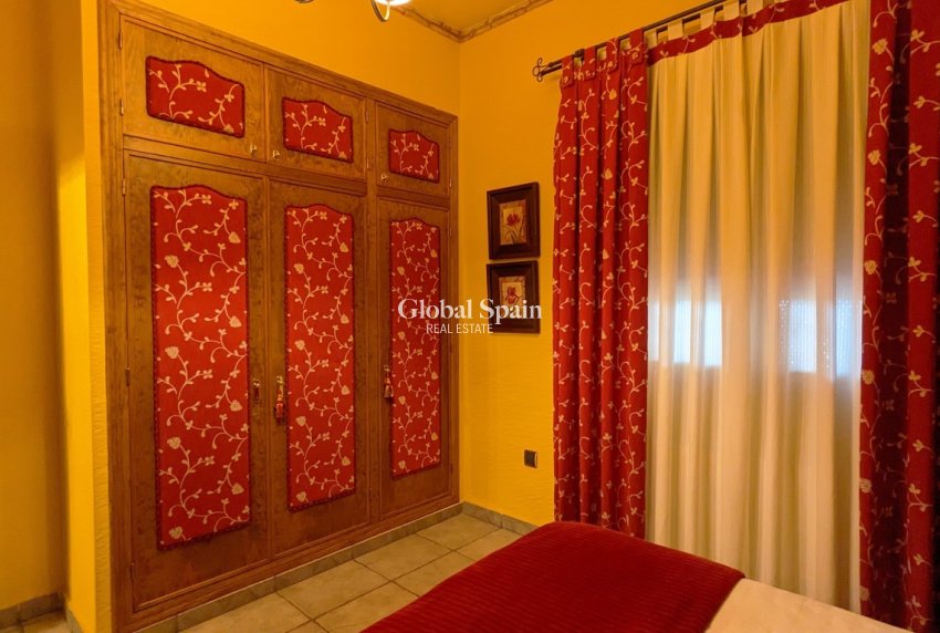 Venta - VILLA -
BIGASTRO - Inland