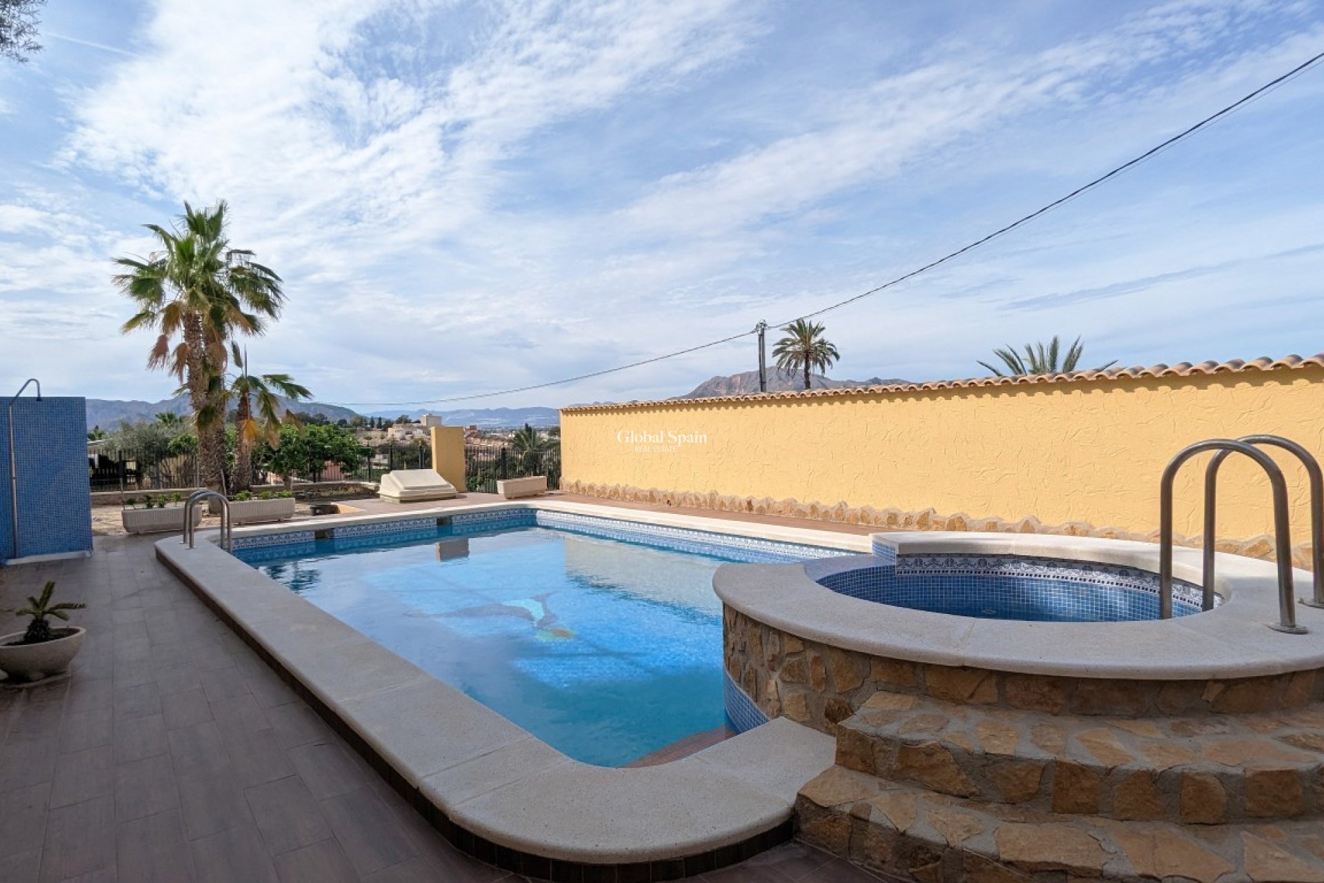 Venta - VILLA -
BIGASTRO - Inland