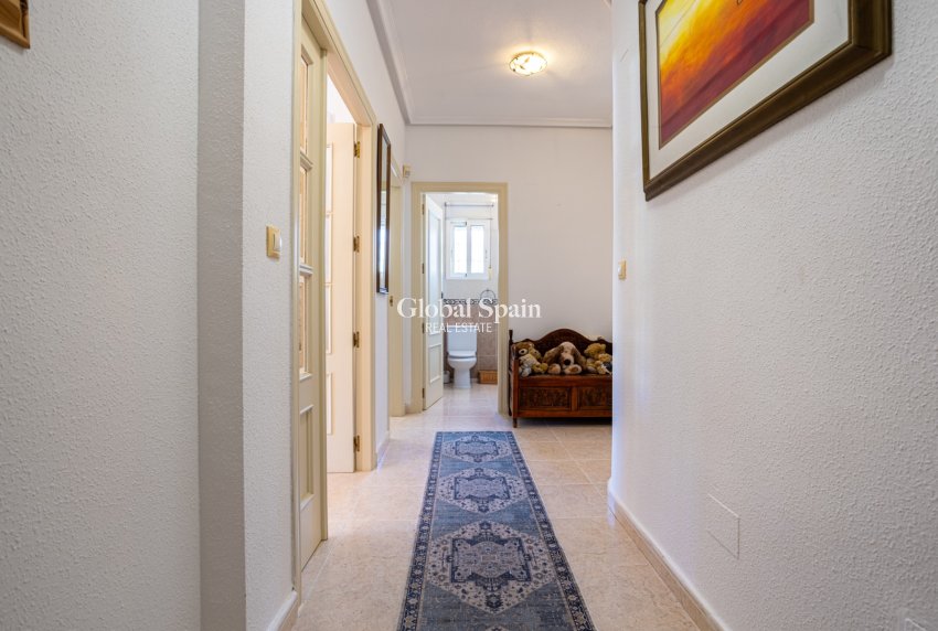 Venta - VILLA -
BIGASTRO - Inland