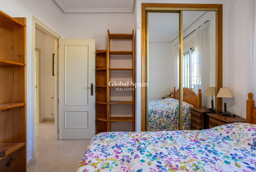 Venta - VILLA -
BIGASTRO - Inland