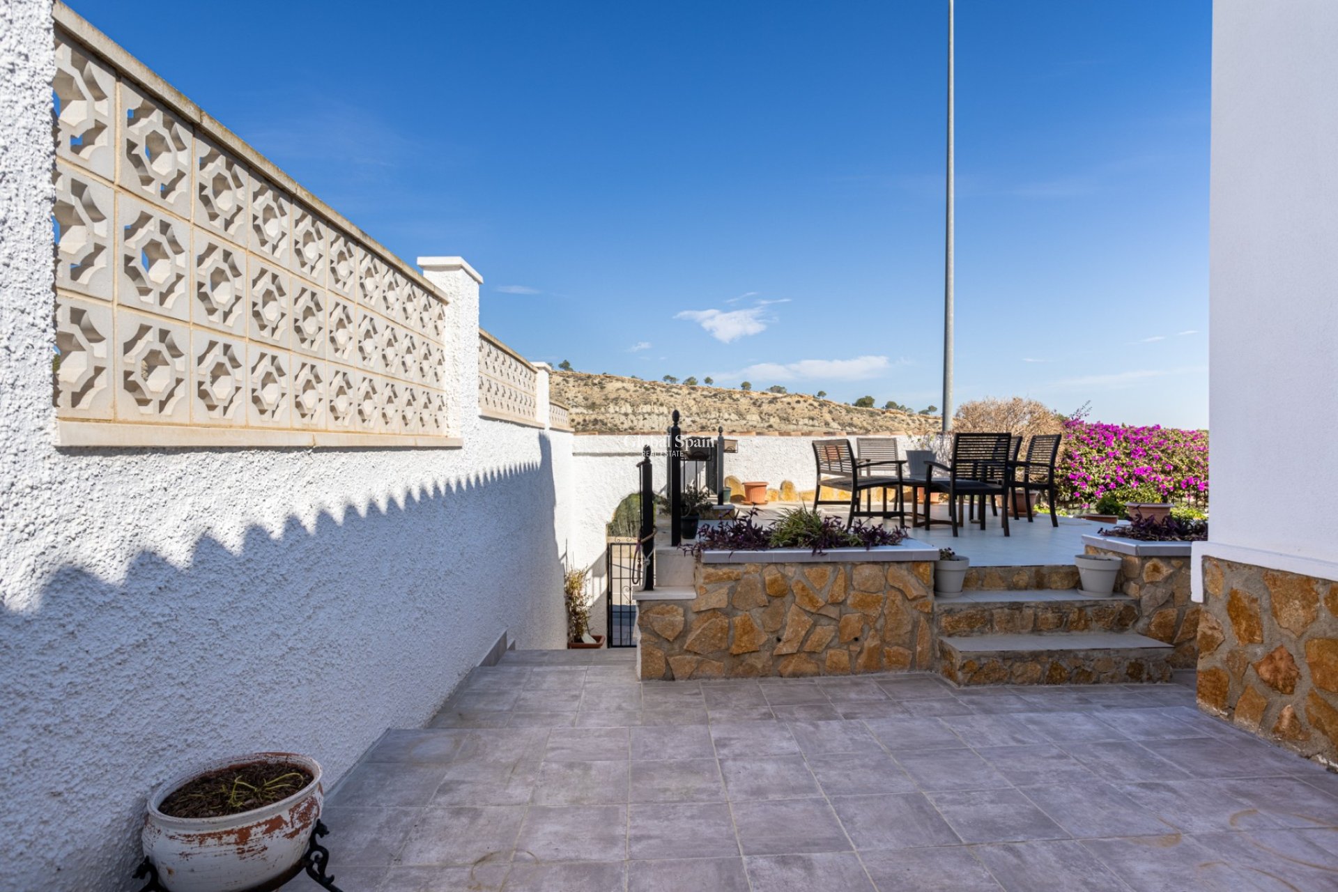 Venta - VILLA -
BIGASTRO - Inland