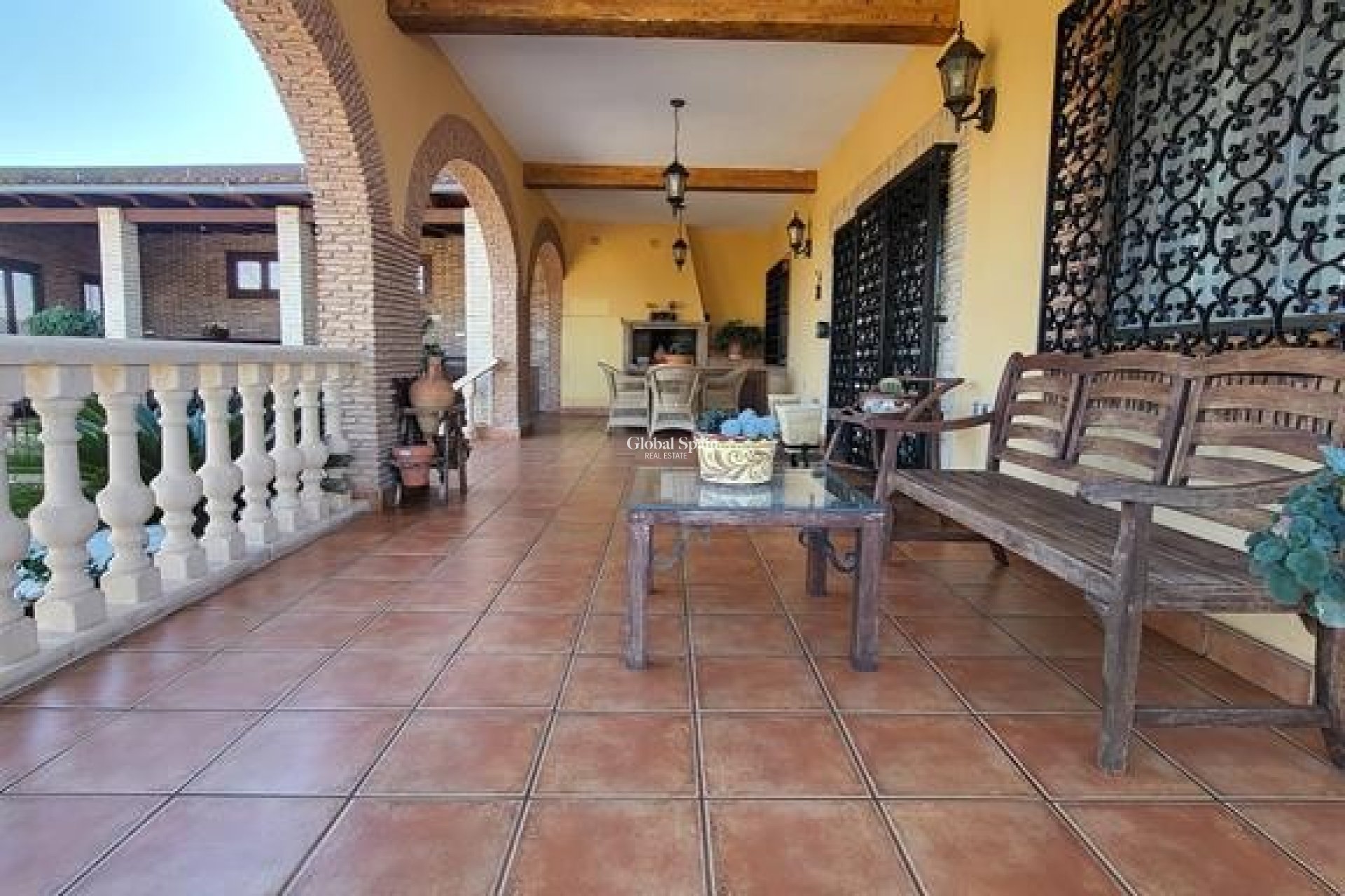 Venta - VILLA -
BIGASTRO - Inland