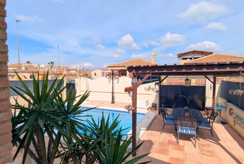 Venta - VILLA -
BIGASTRO - Inland