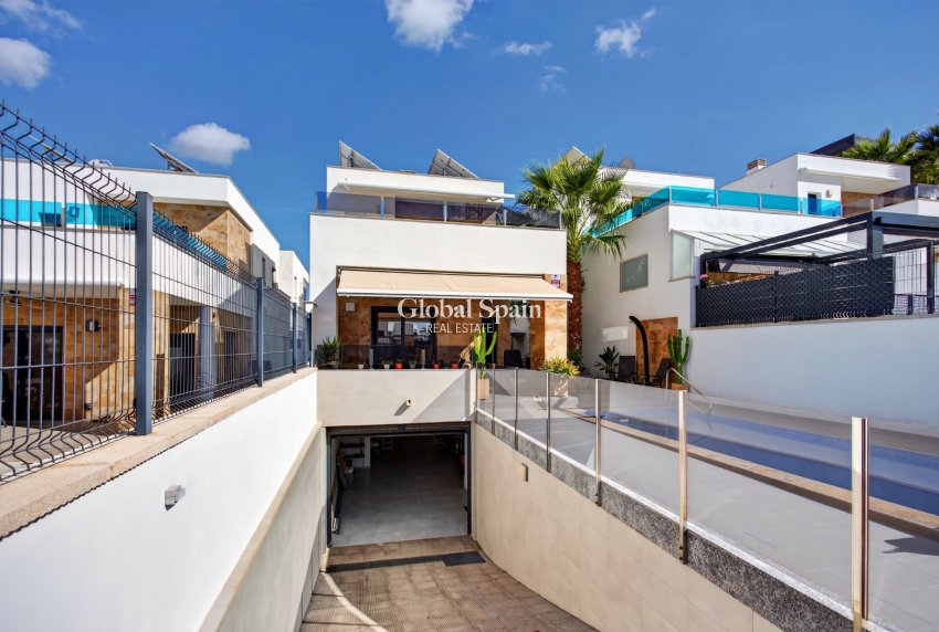 Venta - VILLA -
BIGASTRO - Inland