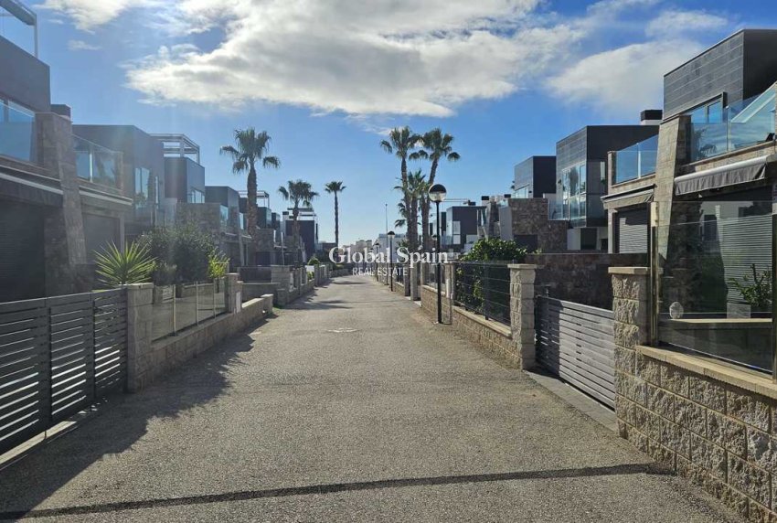 Venta - VILLA -
CABO ROIG - Costa Blanca