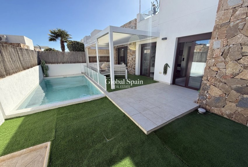 Venta - VILLA -
CABO ROIG - Costa Blanca