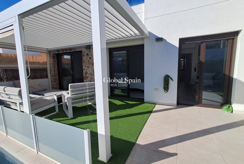 Venta - VILLA -
CABO ROIG - Costa Blanca