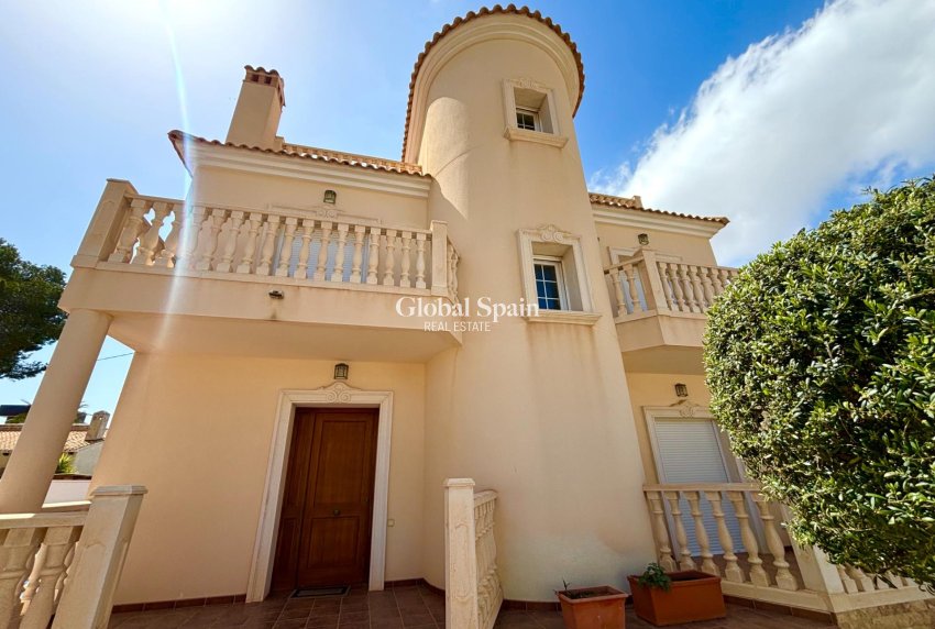 Venta - VILLA -
CABO ROIG - Costa Blanca