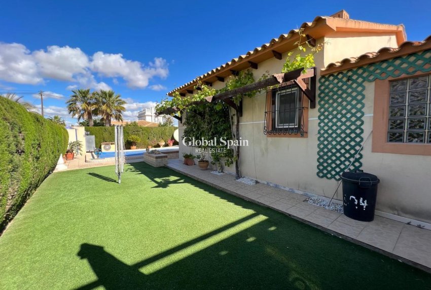 Venta - VILLA -
CABO ROIG - Costa Blanca