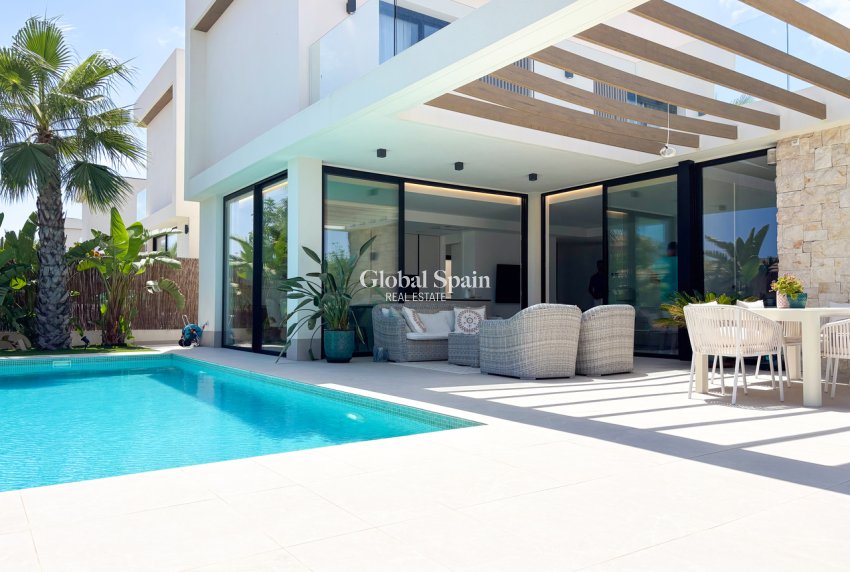 Venta - VILLA -
CABO ROIG - Costa Blanca