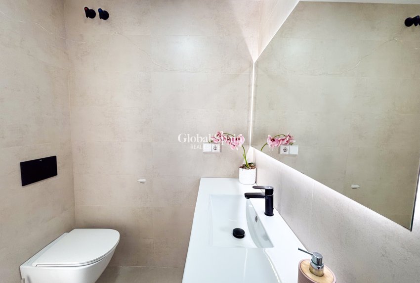 Venta - VILLA -
CABO ROIG - Costa Blanca