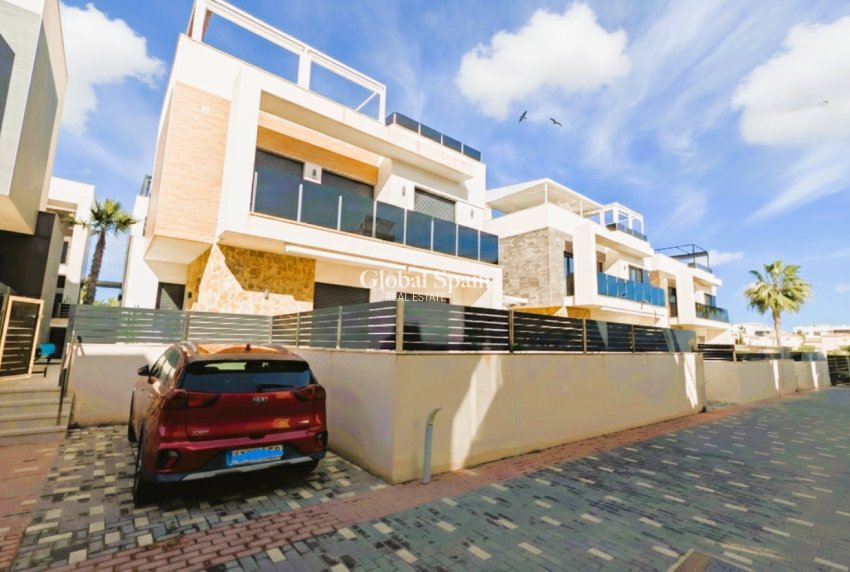 Venta - VILLA -
CABO ROIG - Costa Blanca