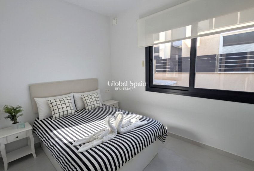 Venta - VILLA -
CABO ROIG - Costa Blanca