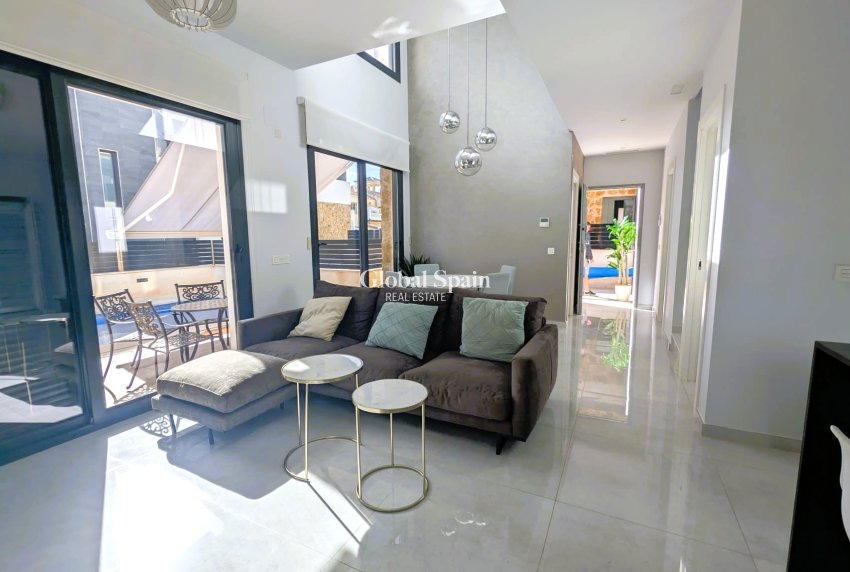 Venta - VILLA -
CABO ROIG - Costa Blanca