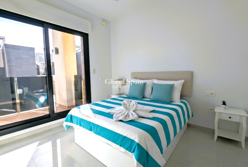 Venta - VILLA -
CABO ROIG - Costa Blanca